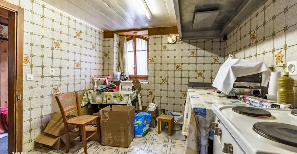 Un ensemble unique avec du potentiel – vivre, louer, concevoir – Foto 10 von 13