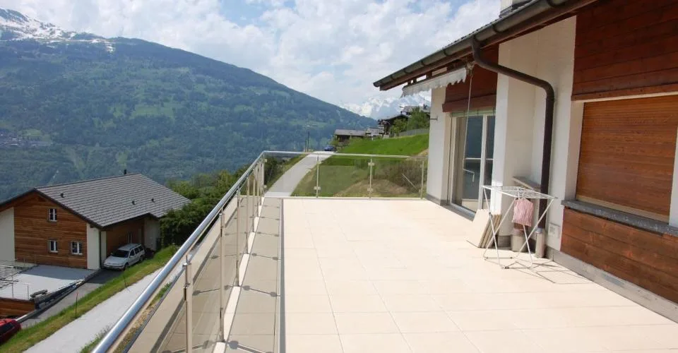 Villa de deux appartements avec raccard et carnotzet – Foto 10 von 13