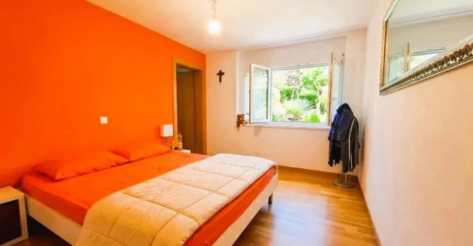 Villa de deux appartements avec raccard et carnotzet – Foto 4 von 13
