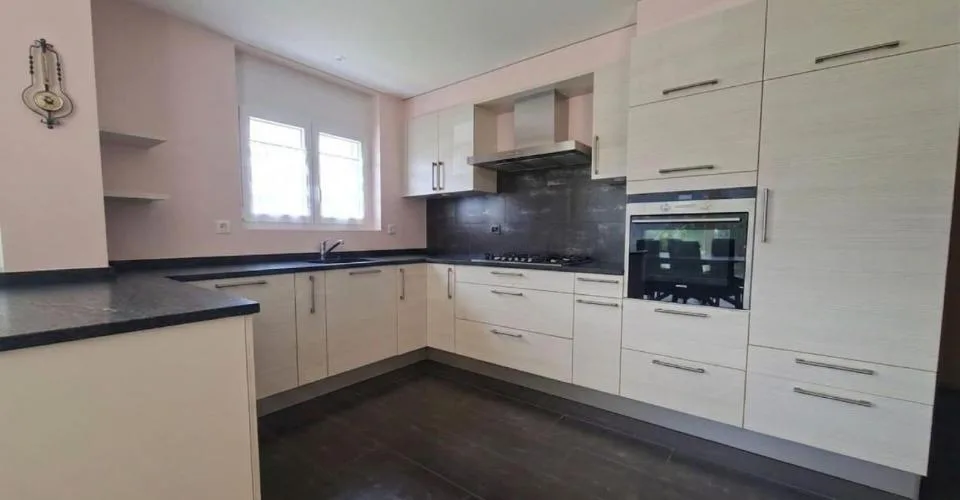 Villa de deux appartements avec raccard et carnotzet – Foto 8 von 13