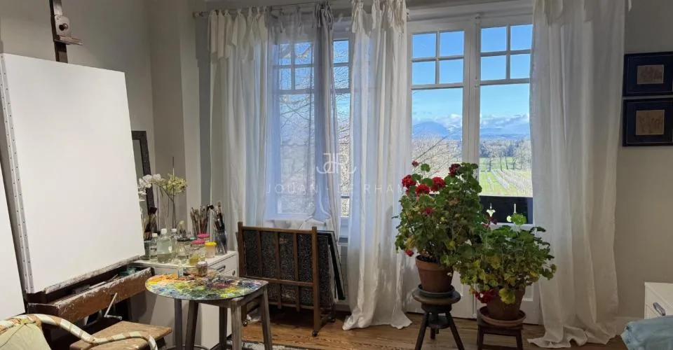 Collex-Bossy | Beau chalet de charme rénové hors niusances