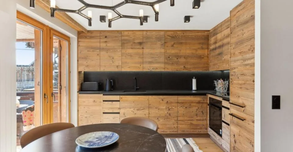 Rare & luxueux 3.5p Villars centre, rénovation 2025, balcon, parki – Foto 8 von 13