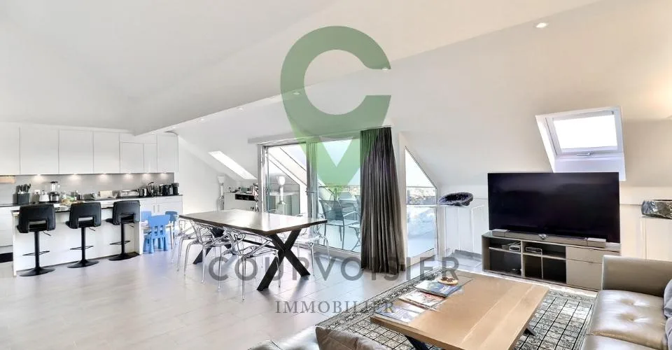Prestigieux 4,5 pièces avec panorama exclusif sur le lac et les montagnes