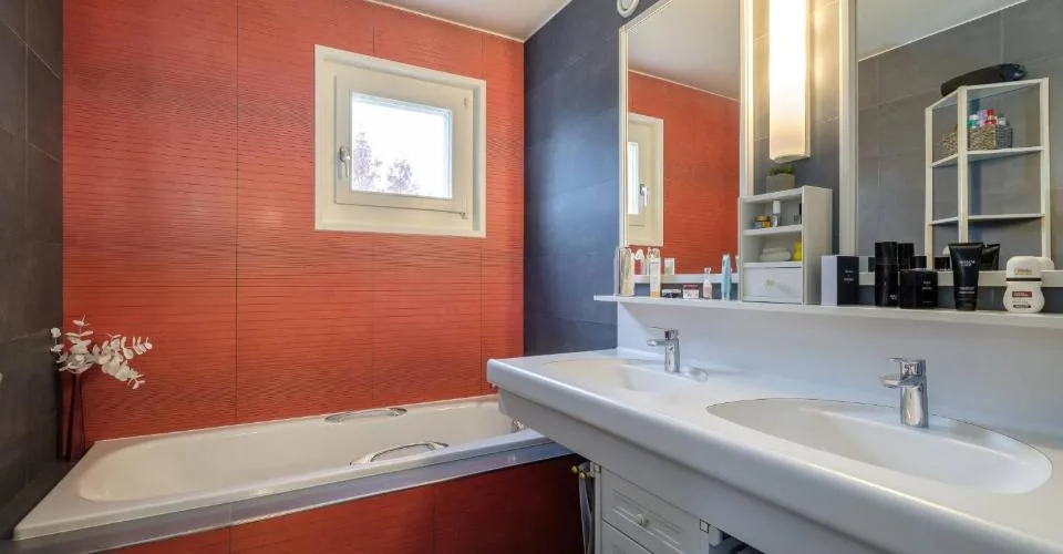 Spacieux duplex en attique de 235 m² entièrement rénové