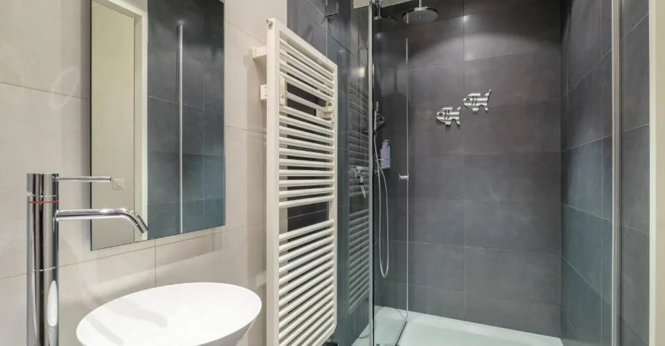 Spacieux duplex en attique de 235 m² entièrement rénové