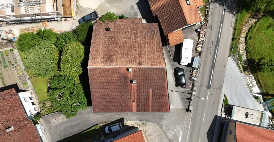 À vendre à Perrefitte maison de 7.5 pièces à rénover – Foto 3 von 13