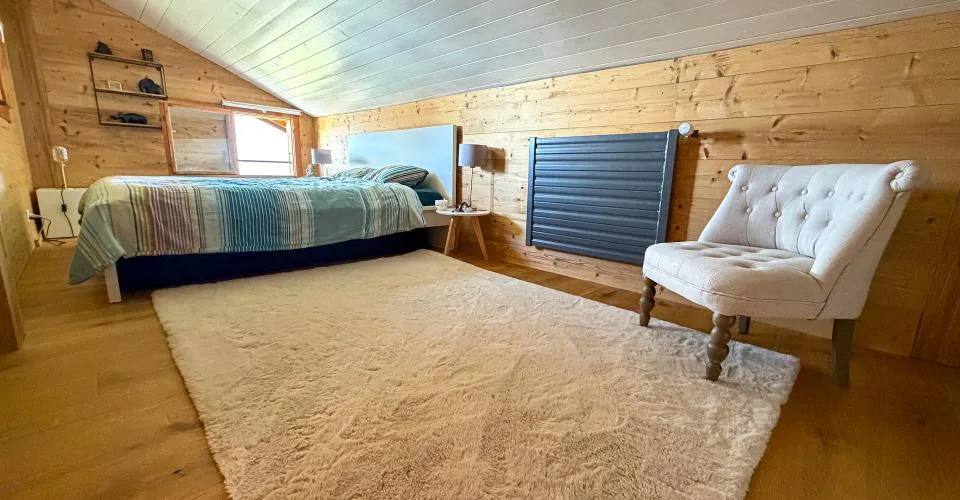 Chalet magnifiquement rénové sur une très belle parcelle plate à Ovronnaz/VS