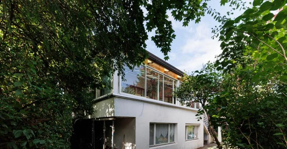 Maison familiale de 7 piÃ¨ces Ã DelÃ©mont avec terrain de 875 m2 – Foto 2 von 9