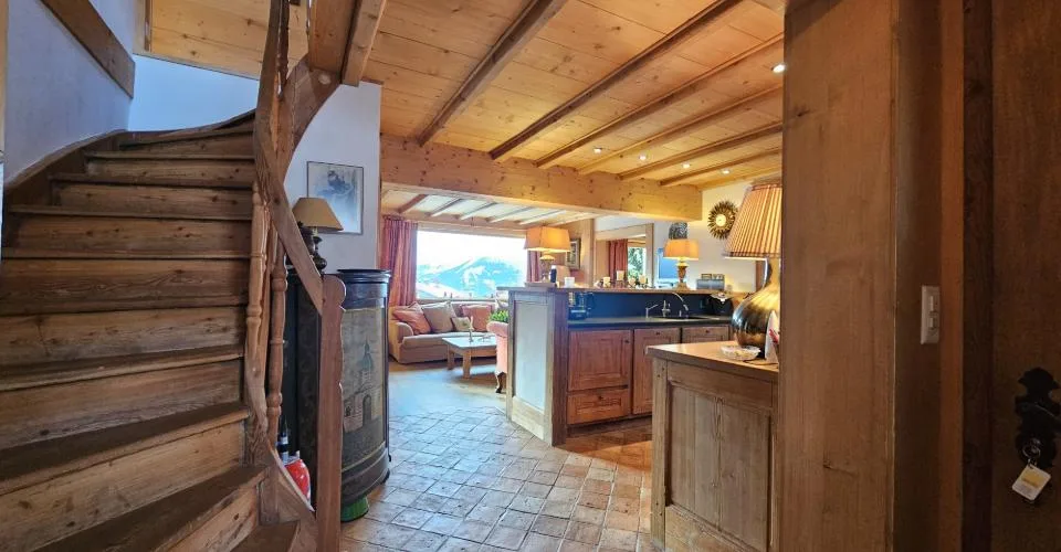 CHALET OFFRANT DE BEAUX VOLUMES – photo 10 sur 13