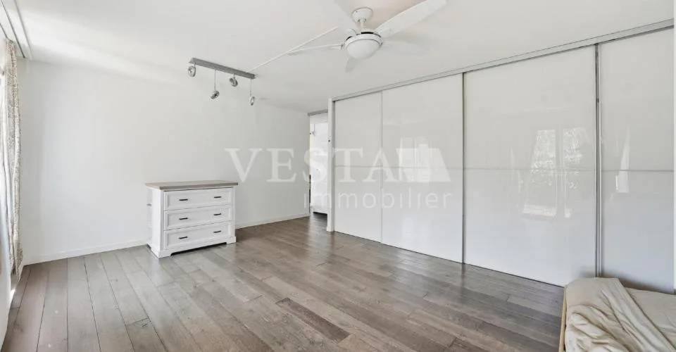 EXCLUSIVITÉ - APPARTEMENT AVEC VUE À MONTREUX