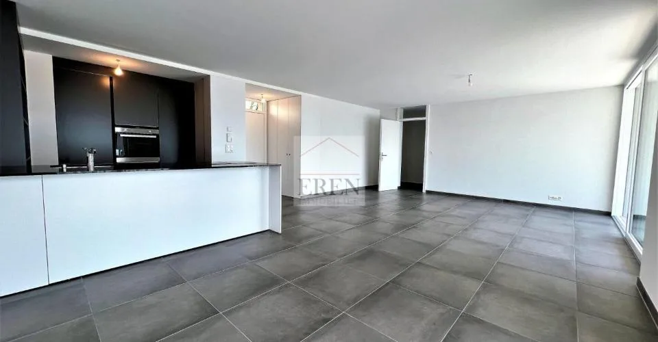 Spacieux attique 4,5p récent et moderne de 150 m2 sud-ouest avec finition de qualité au centre de Fully – photo 3 sur 13