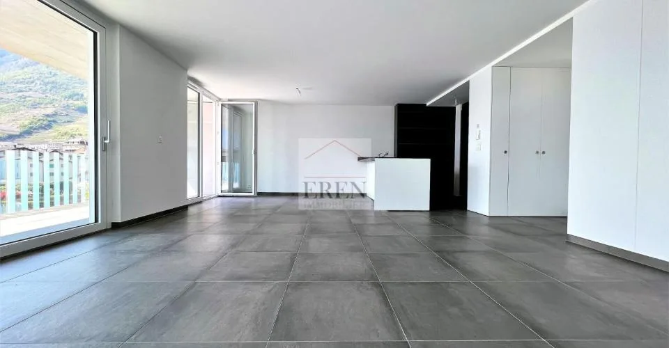 Spacieux attique 4,5p récent et moderne de 150 m2 sud-ouest avec finition de qualité au centre de Fully – photo 2 sur 13