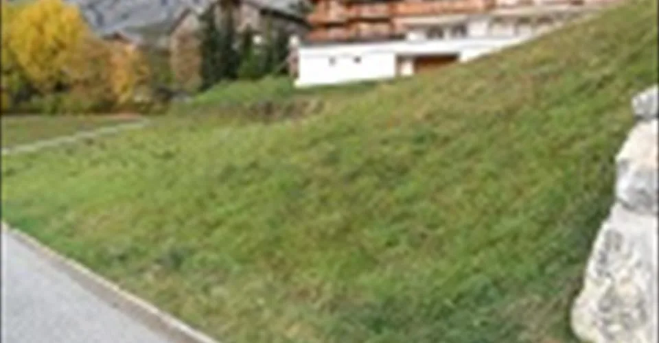 Terrain à bâtir dans le quartier du Gribelier, en dehors du centre du village de Loèche-les-Bains – Foto 4 von 5