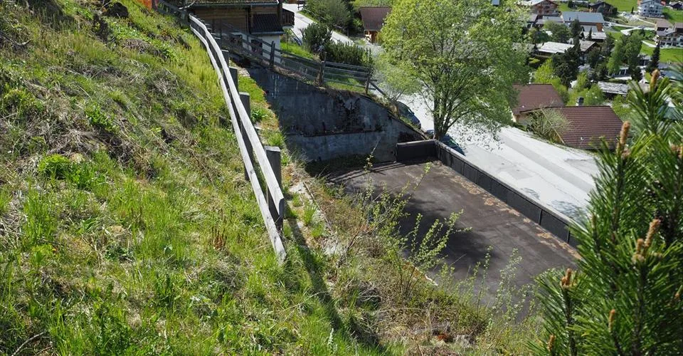 Terrain constructible, libre de mandat à côté du Bisse – photo 9 sur 15