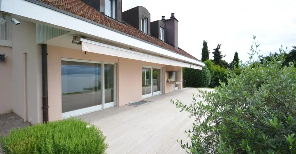 SAINT-PREX - DEUX VILLAS AU BORD DU LÉMAN, AVEC ACCÈS PRIVATIF AU LAC – foto 3 di 13