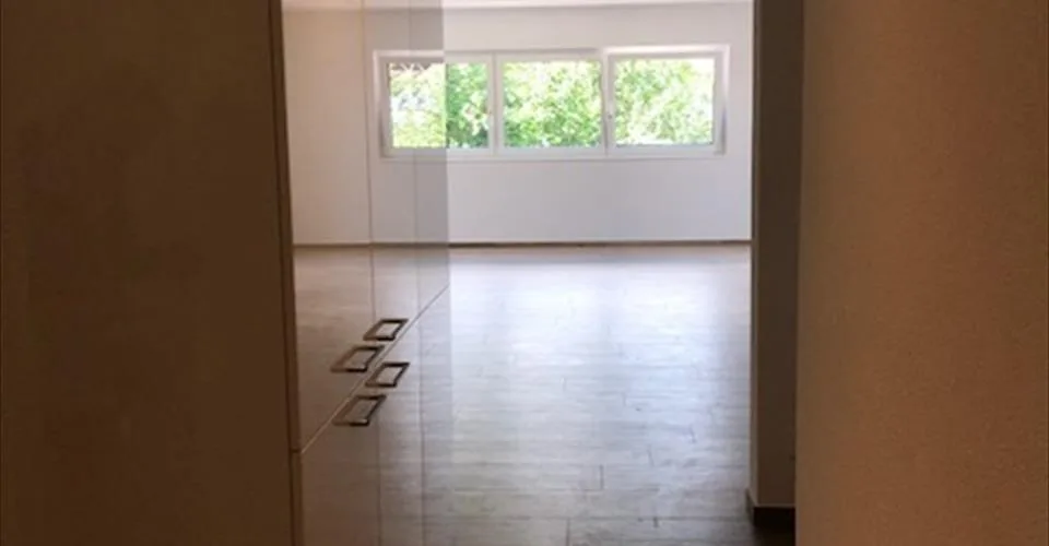 SPECIAL INVESTISSEUR - MAGNIFIQUE APPARTEMENT DE 4.5 PCS AU 1ER ETAGE – photo 3 sur 13