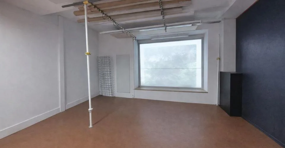 SUPERBE SURFACE COMMERCIALE DE 470M² SUR UN AXE TRÈS FRÉQUENTÉ – photo 8 sur 8