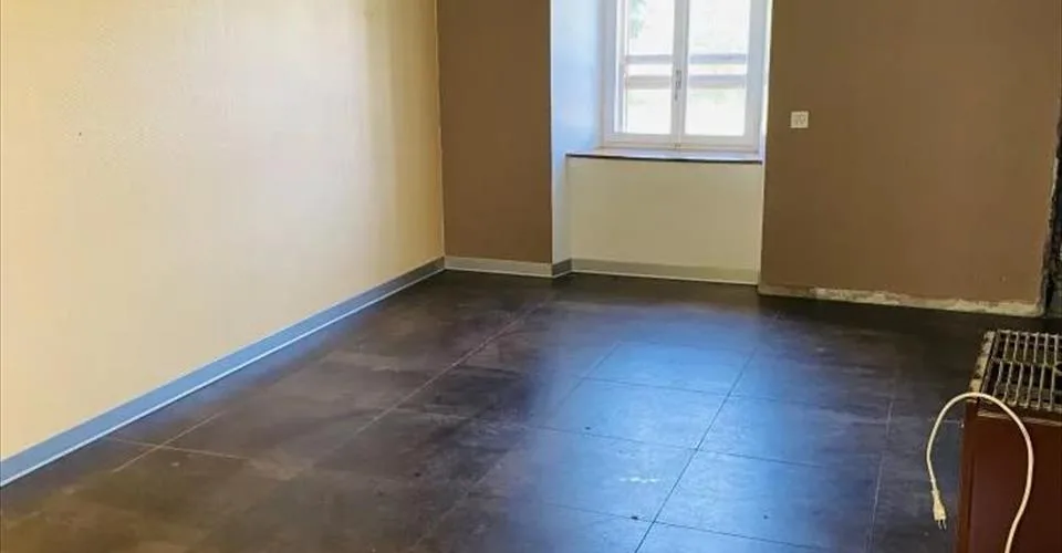 Maison à rénover! Avec beaucoup de potentiel