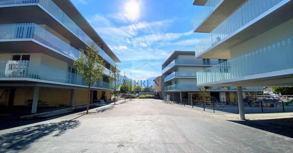 Spacieux attique 2,5p de 90m2 et grande terrasse de 29 m2 au centre de Fully – photo 33 sur 35