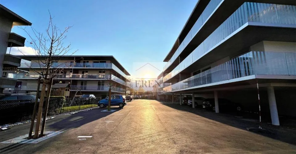 Spacieux attique 2,5p de 90m2 et grande terrasse de 29 m2 au centre de Fully – photo 34 sur 35