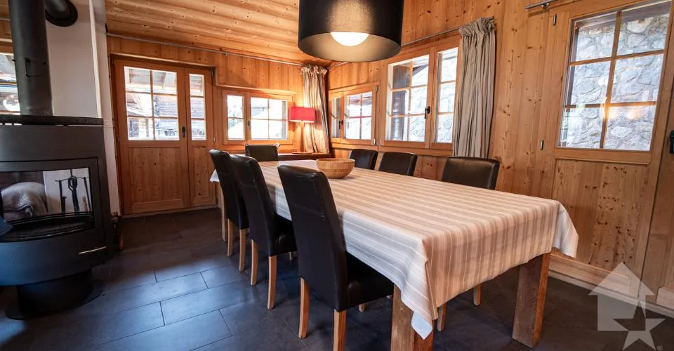 Séduisant appartement en duplex au centre du village – Foto 3 von 13