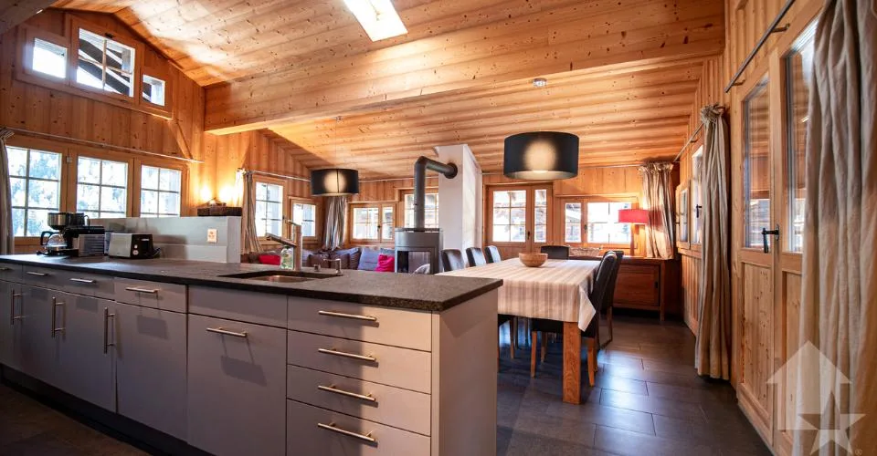 Séduisant appartement en duplex au centre du village – Foto 7 von 13