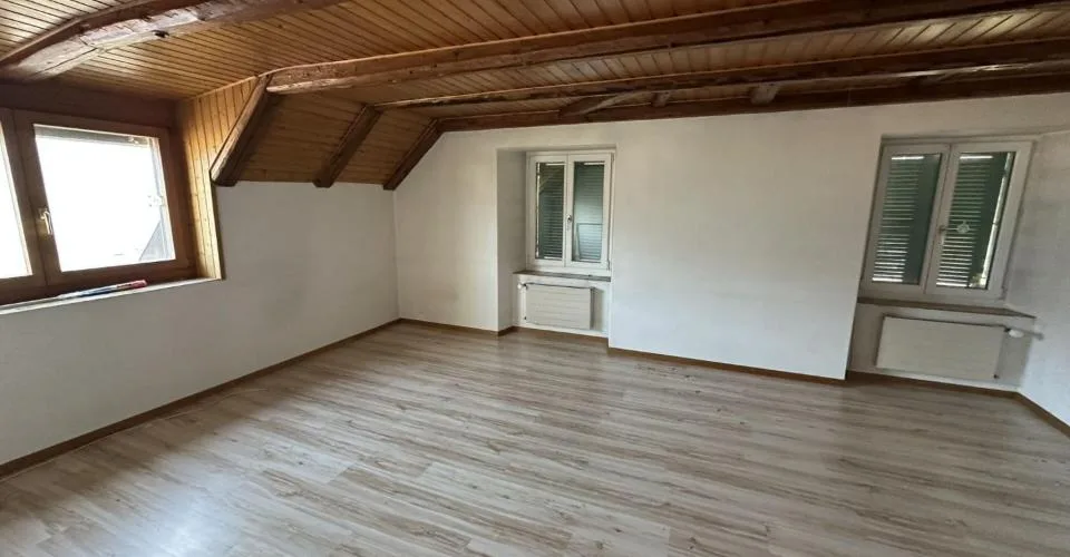 St-Imier, immeuble de 5 appartements avec possibilité d'acquérir 10 garages