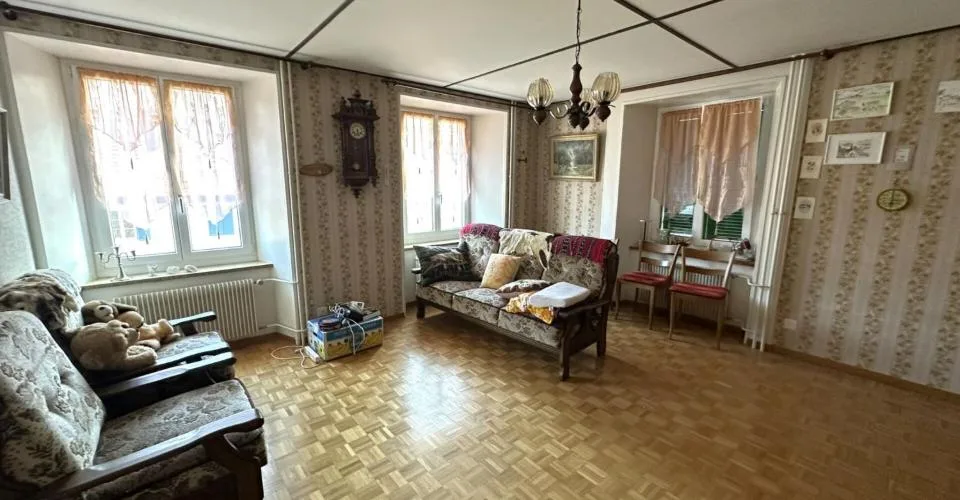 St-Imier, immeuble de 5 appartements avec possibilité d'acquérir 10 garages