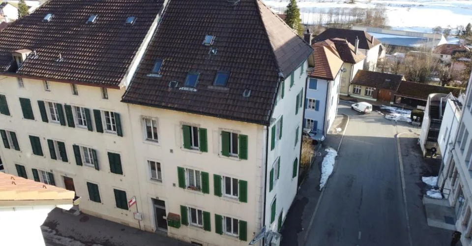 St-Imier, immeuble de 5 appartements avec possibilité d'acquérir 10 garages