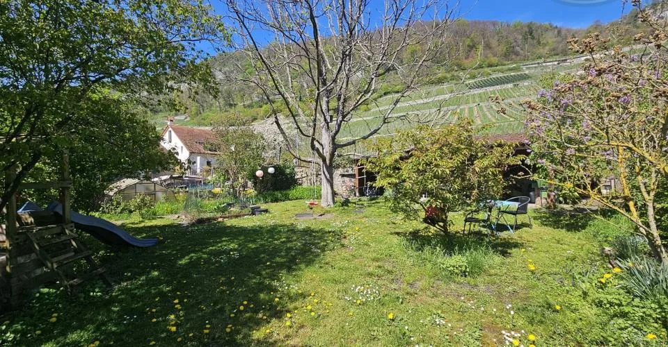 Immeuble de rendement à deux pas du lac et des vignes