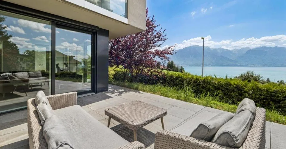 Vue panoramique pour cette villa contemporaine
