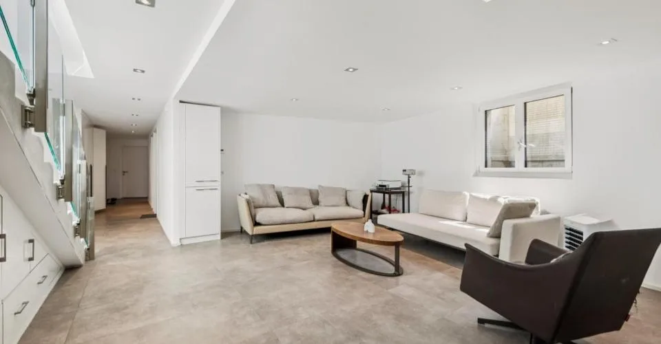 Vue panoramique pour cette villa contemporaine
