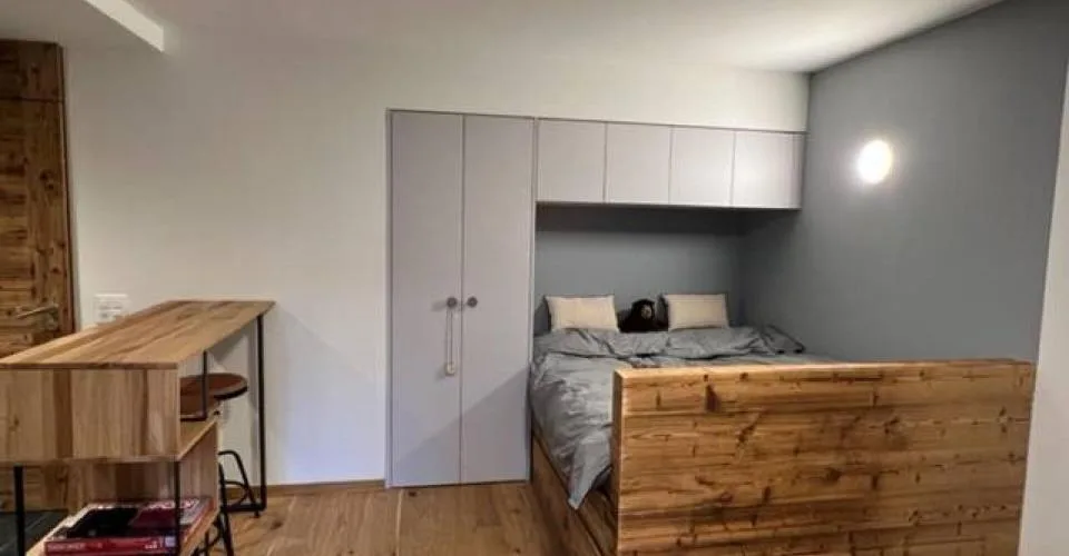 Superbe studio rénové à quelques minutes du centre – Foto 5 von 8