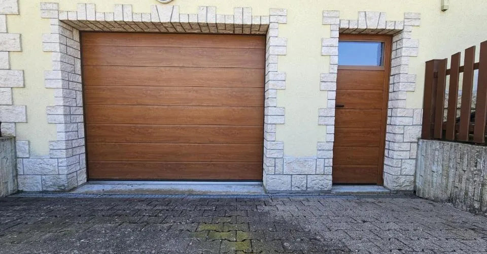 À vendre à Courgenay maison individuelle de 5 pièces avec jardin