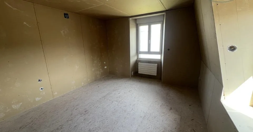 Attique neuf à aménager avec vue sur le château