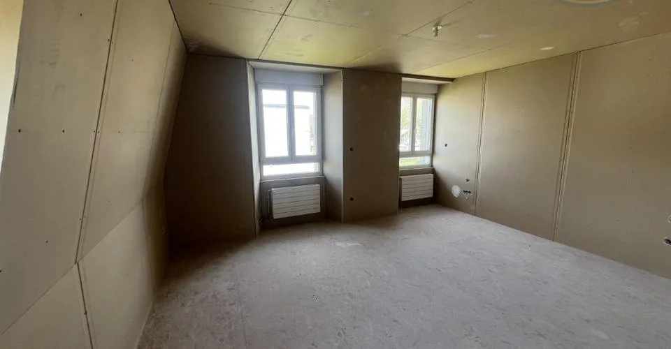 Attique neuf à aménager avec vue sur le château