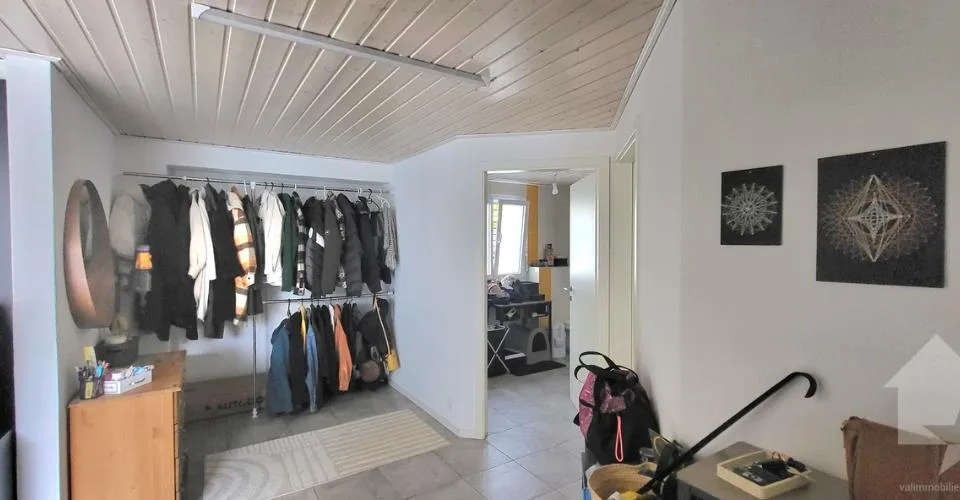 Villa - immeuble de 2 appartements 1x 3.5 pces en duplex + 1x studio