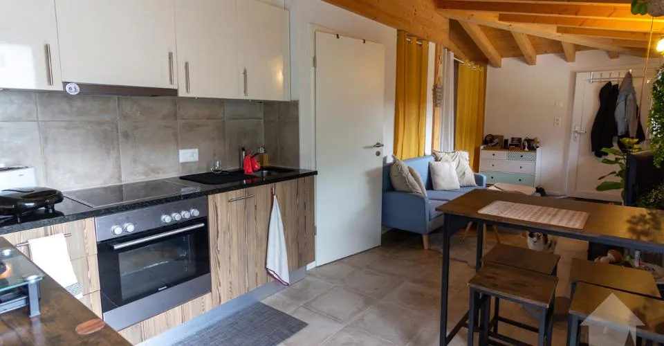 Villa - immeuble de 2 appartements 1x 3.5 pces en duplex + 1x studio