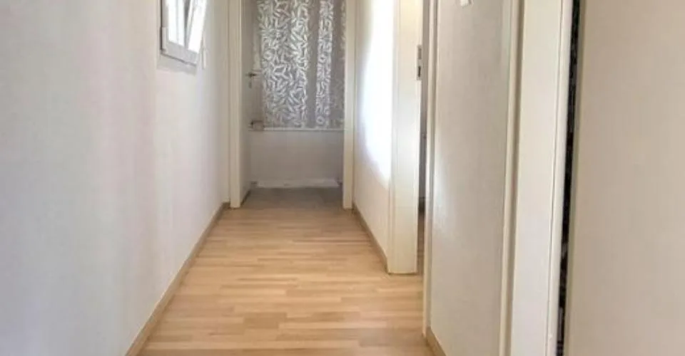 Villa - immeuble de 2 appartements 1x 3.5 pces en duplex + 1x studio