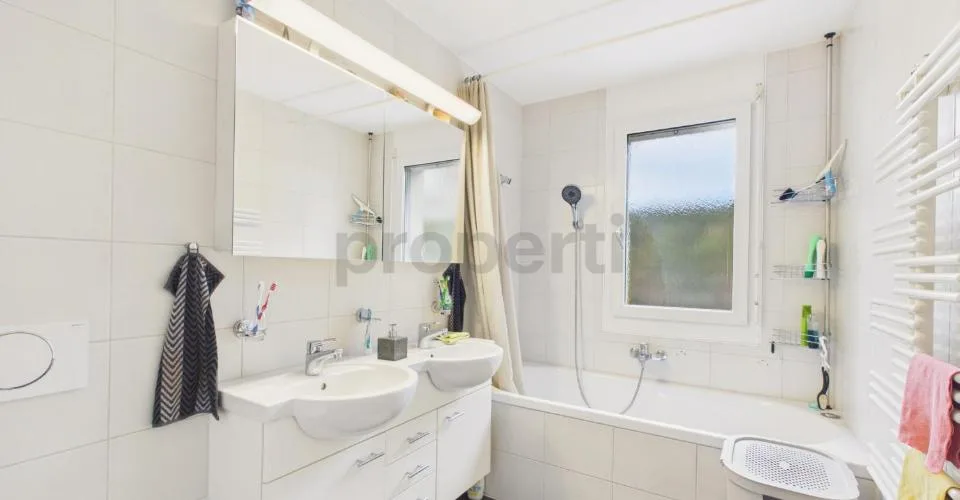 Appartement moderne de 5,5 pièces avec jardin de 290m2 à Wetzikon – photo 10 sur 13