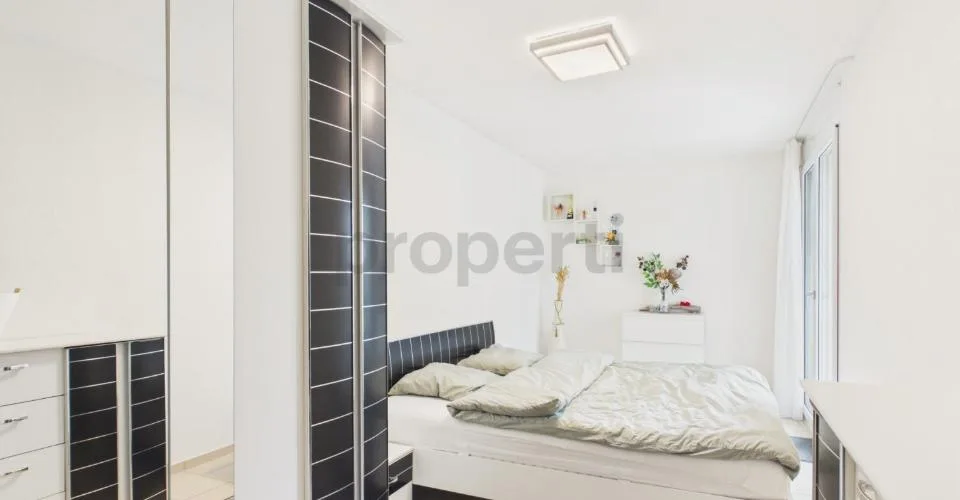 Appartement moderne de 5,5 pièces avec jardin de 290m2 à Wetzikon – photo 7 sur 13