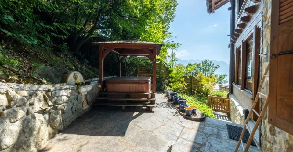 Chalet historique avec une vue imprenable sur le lac !