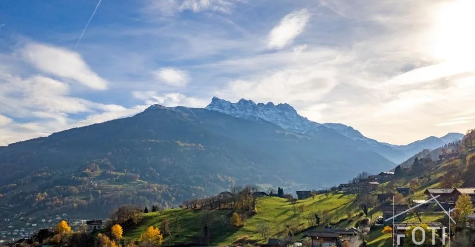 Terrain constructible de 1338 m² avec vue à Collombey-Muraz