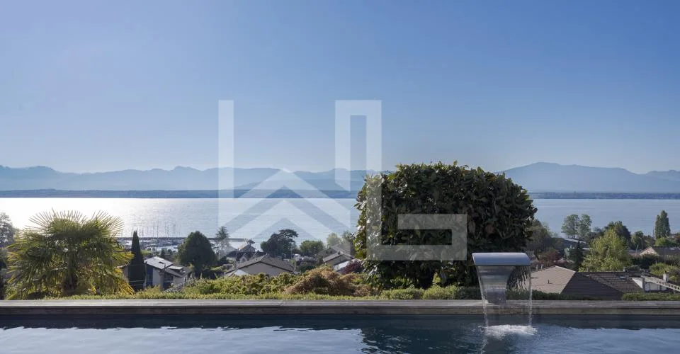 Propriété contemporaine d'exception – Vue panoramique lac