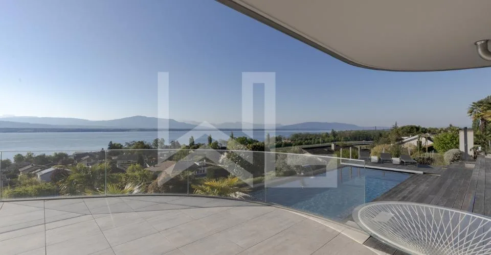 Propriété contemporaine d'exception – Vue panoramique lac