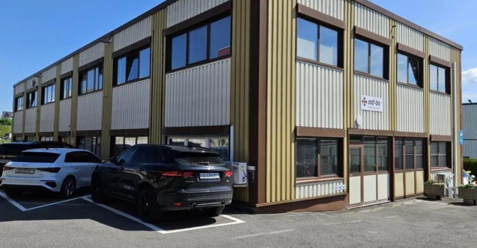 380 m2 répartis en 4 locaux commerciaux