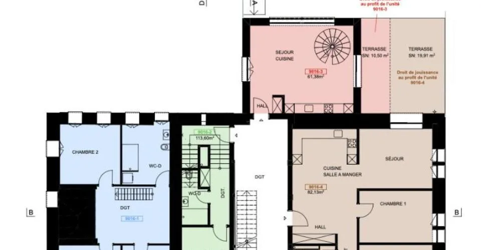 Belle ferme avec permis de construire pour 5 appartements.