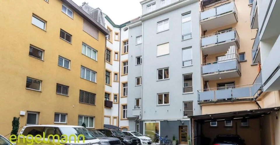 Propriété résidentielle et commerciale - Immeuble résidentiel et commercial