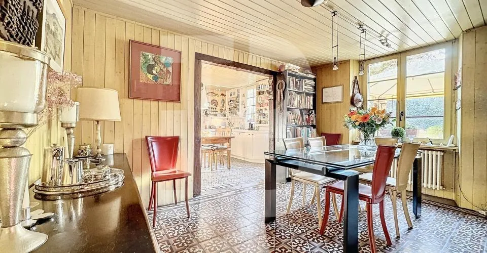 Magnifique corps de ferme au coeur du village de Bernex