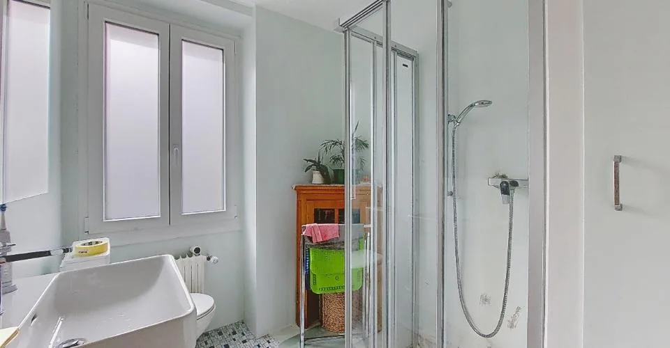 Pramagnon, maison familiale de 230m2 avec pelouse et places de parc extérieures